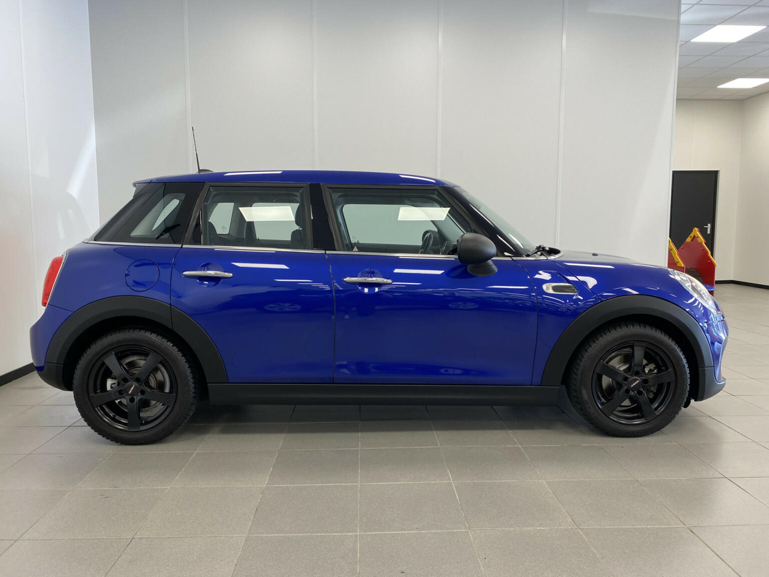 MINI-Mini-5